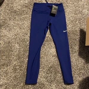 NWT Women’s Nike leggings XS